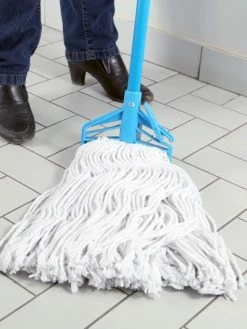Globe Commercial Products Cleaning Tools Combo Mop Set - 20 Oz Synthetic Mop W/ 54" Metal Quick Release Handle