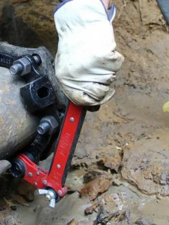 Pipe Tools Reed L2N1ADJ Thru-Bolt 2-In-1 Dual Socket Adjustable Ratchet Wrench