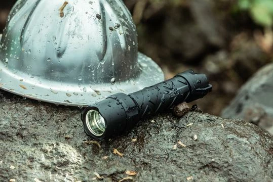 Coast Products Coast® POLYSTEEL® PS600 Pure Beam Focusing Flashlight - 710 Lumens - 247M Beam